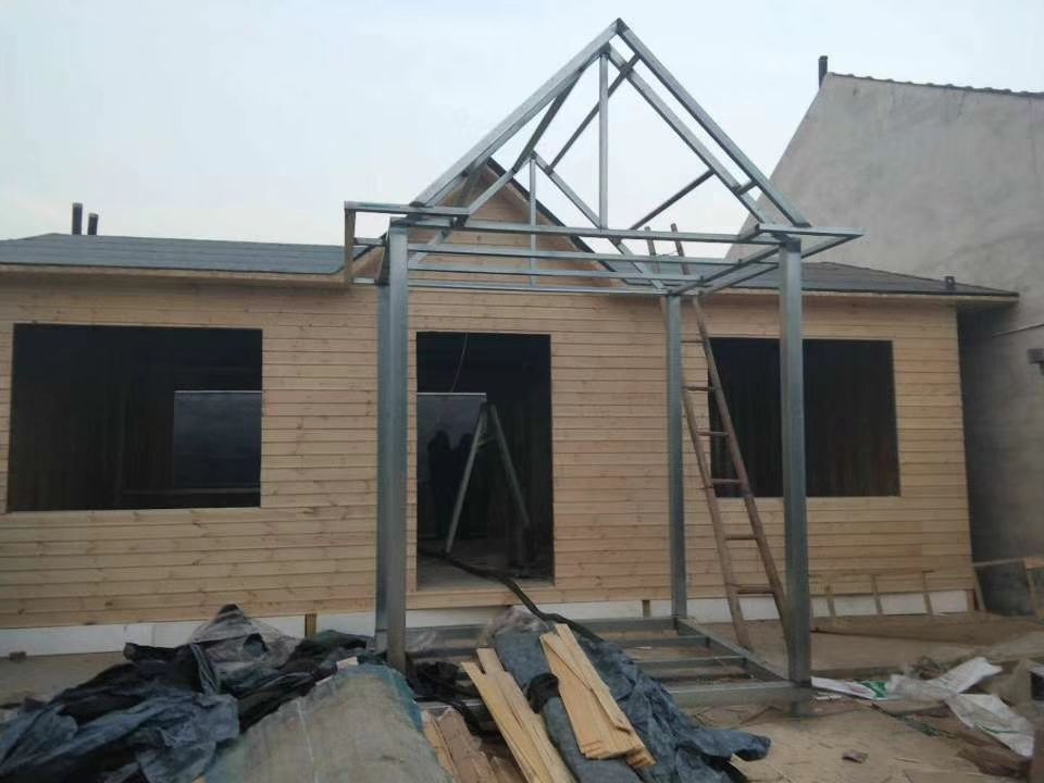 輕鋼別墅保溫聚氨酯噴涂設(shè)備經(jīng)得起考驗(圖1)